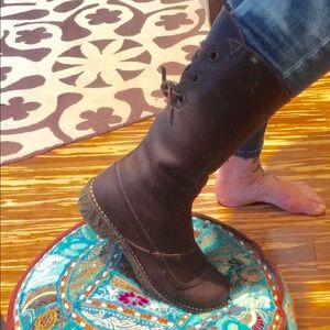 El Naturalista leather boot